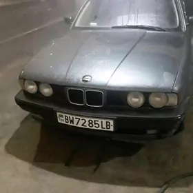 BMW 520 1990