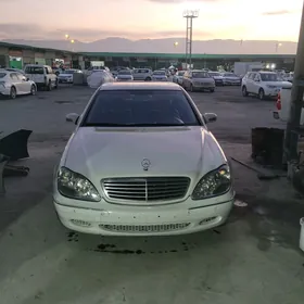 Mercedes-Benz S-Class 2001