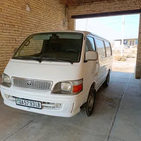 Toyota Hiace 2001