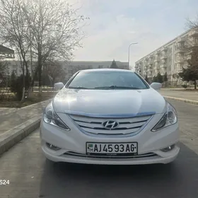 Hyundai Sonata 2011