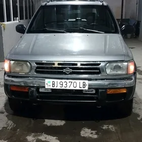 Nissan Pathfinder 1999