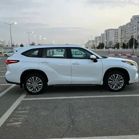 Toyota Highlander 2020