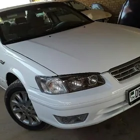 Toyota Camry 2000