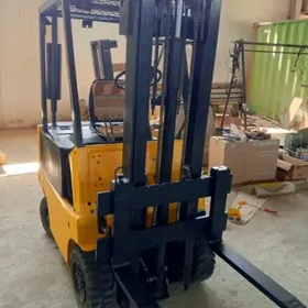 Kara Forklift 2025