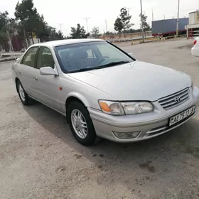 Toyota Camry 2000