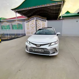 Toyota Camry 2020