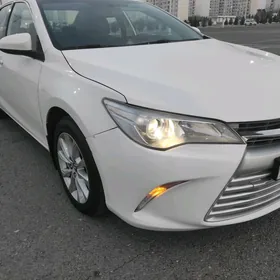 Toyota Camry 2017