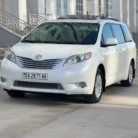 Toyota Sienna 2016