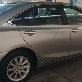 Toyota Camry 2015