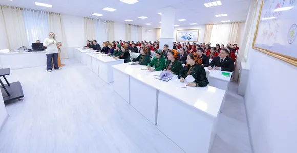 Эксперты из Вестминстерского университета провели тренинги в туркменских вузах