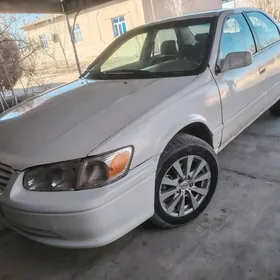 Toyota Camry 2000