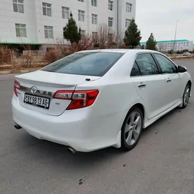 Toyota Camry 2014