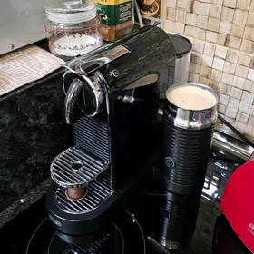 Koffe mashyna Nespresso