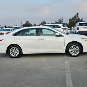 Toyota Camry 2016