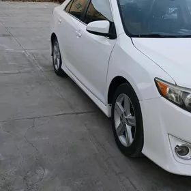 Toyota Camry 2013