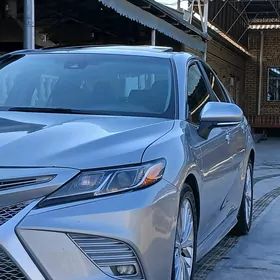 Toyota Camry 2018