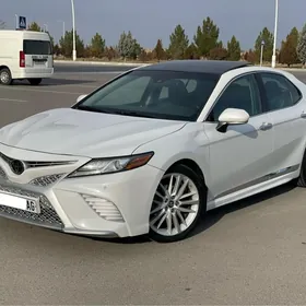 Toyota Camry 2018