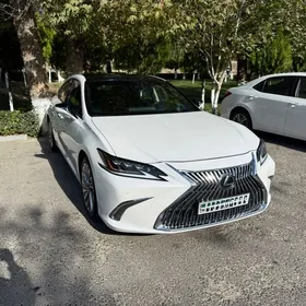 Lexus ES 350 2019