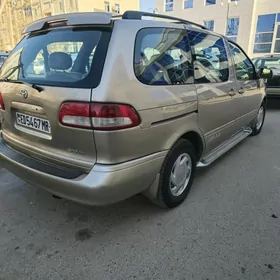 Toyota Sienna 2002