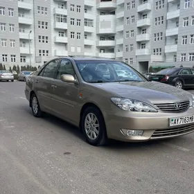 Toyota Camry 2005