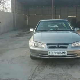 Toyota Camry 2000