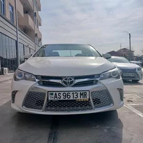 Toyota Camry 2017