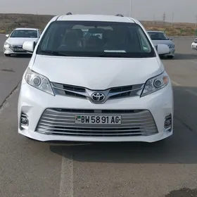 Toyota Sienna 2020