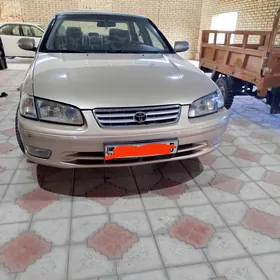 Toyota Camry 2001