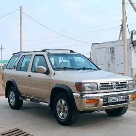 Nissan Pathfinder 1998