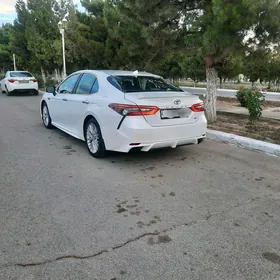 Toyota Camry 2020