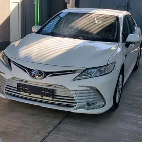 Toyota Camry 2018