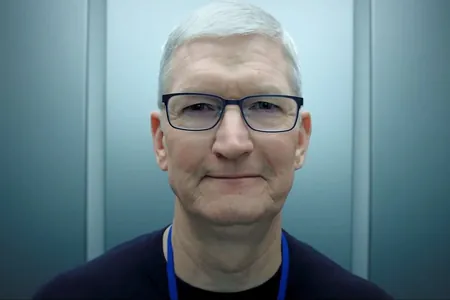 Глава Apple Тим Кук снялся в рекламе второго сезона «Разделения»