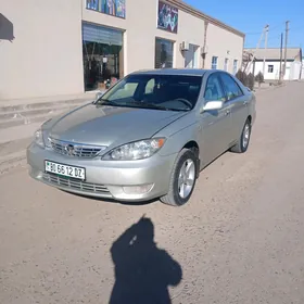 Toyota Camry 2004