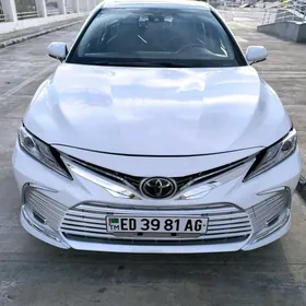 Toyota Camry 2018