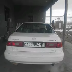 Toyota Corona 1999