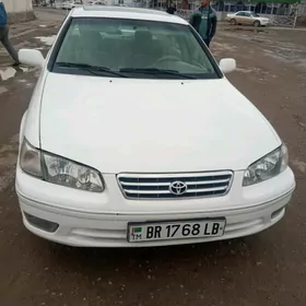 Toyota Camry 2000