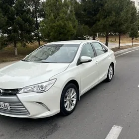 Toyota Camry 2017