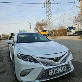 Toyota Camry 2018