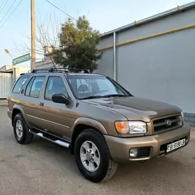 Nissan Pathfinder 2001