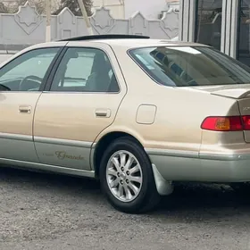 Toyota Camry 2000