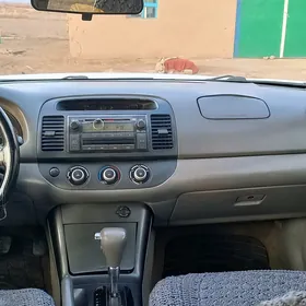 Toyota Camry 2005