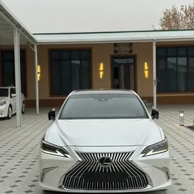 Lexus ES 350 2019