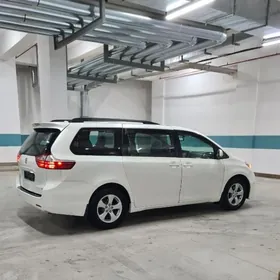 Toyota Sienna 2018