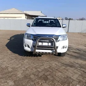 Toyota Hilux 2015