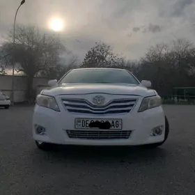 Toyota Camry 2010