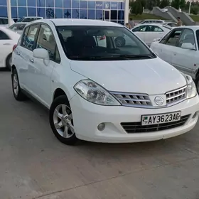 Nissan Tiida 2008