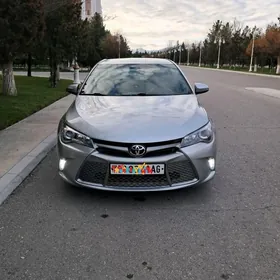 Toyota Camry 2015