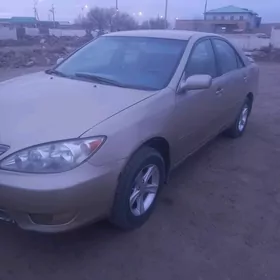 Toyota Camry 2004