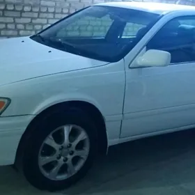 Toyota Camry 2001