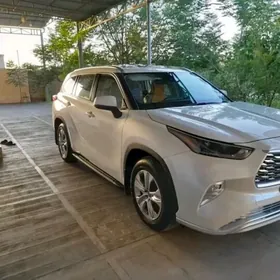 Toyota Highlander 2020